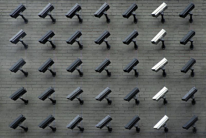 Télésurveillance 24/7 vs Alarme autonome : pourquoi la levée de doute vidéo change tout